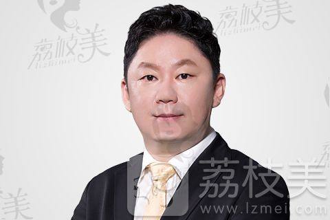 深圳非凡医疗美容医院李寒松