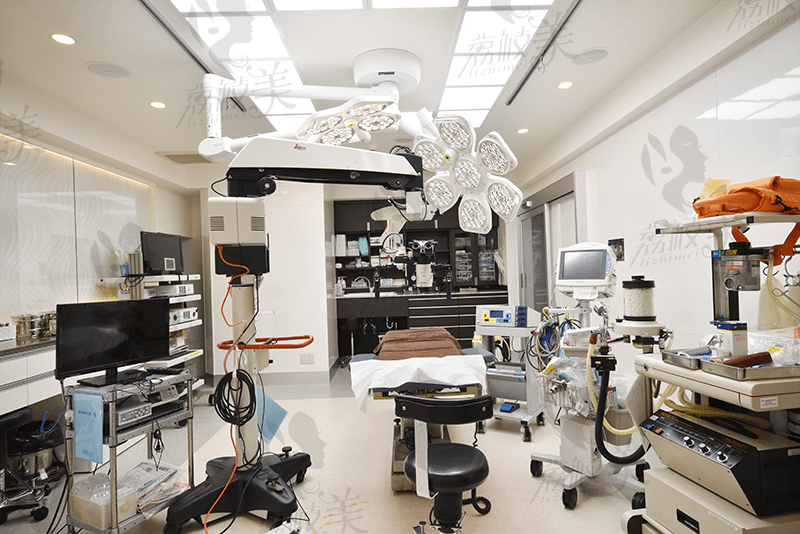 日本酒井整形外科医院手术室