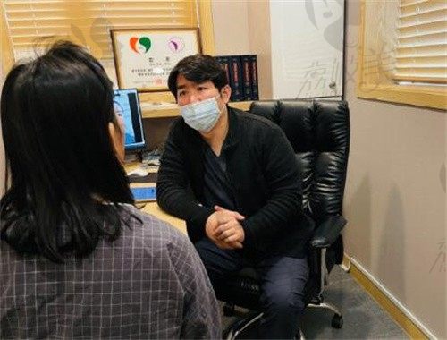 是韩国温度整形医院韩俊医生做的鼻子,