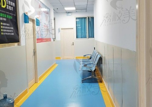 贵州红十字会医院走廊