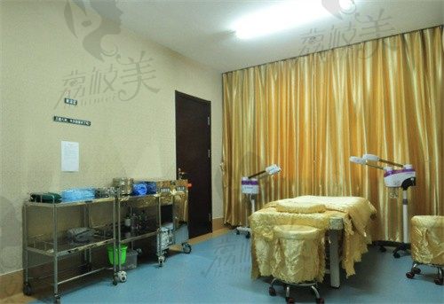 潍坊医学院整形外科医院诊疗室
