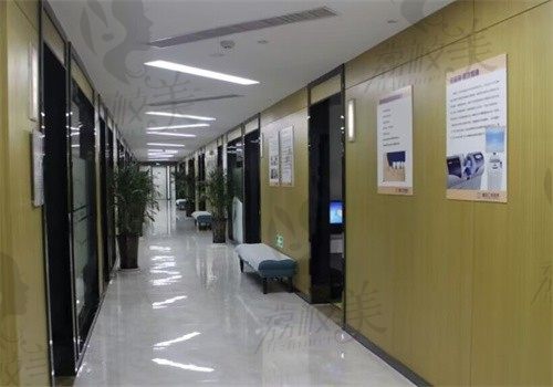 杭州富阳口腔医院走廊