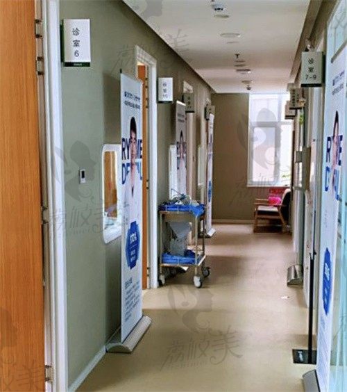 济南济东口腔医院走廊