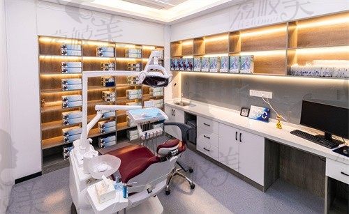 南京益牙口腔门诊部诊疗室