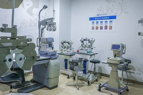 北京民众眼科医院 验光室
