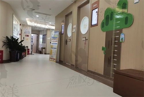 成都新桥口腔门诊部（光华店）儿童诊疗室