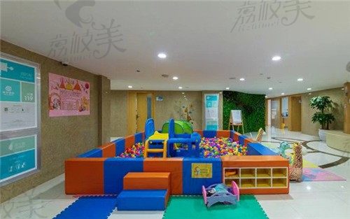 上海摩尔同乐口腔医院儿童玩乐区