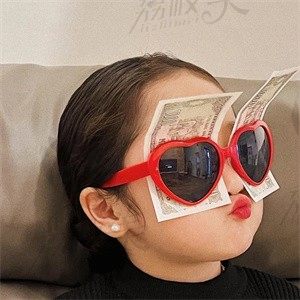 阿赞和洛洛