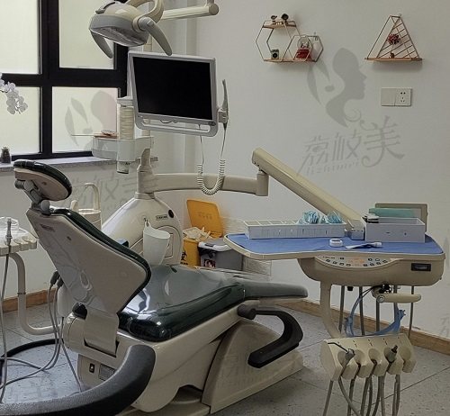 沈阳永信口腔门诊部诊疗设备——牙椅