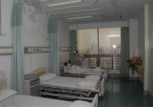 中南大学湘雅二医院病房