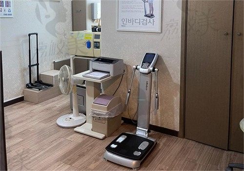 韩国Evita Clinic整形医院走廊
