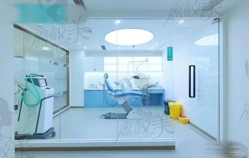 重庆南岸贝瓷口腔门诊部诊疗室