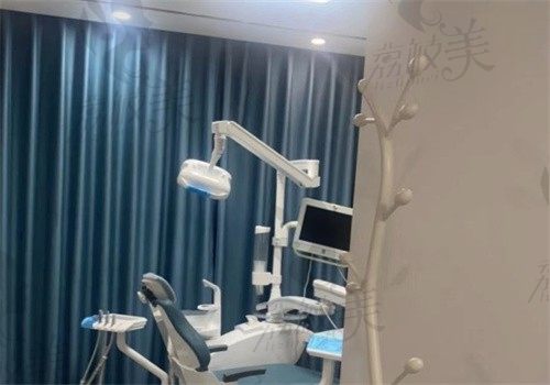 乌鲁木齐凯乐口腔医院价格贵吗？经查看种植牙\牙齿矫正\补牙等收费亲民