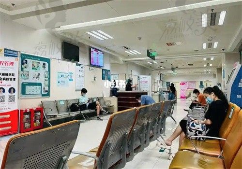中南大学湘雅医院整形美容科大厅