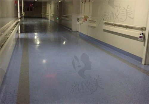 云南大学附属医院口腔科怎么样？正规机构收费不贵有上班时间可预约