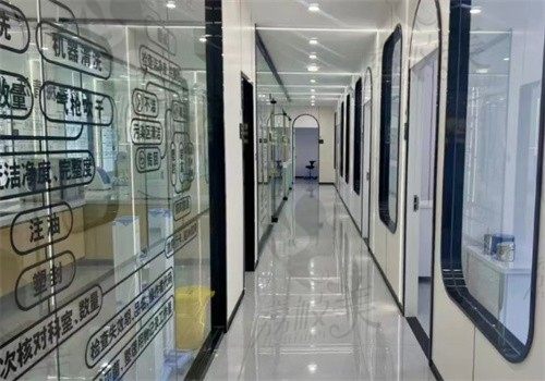 楚雄柠檬口腔医院走廊