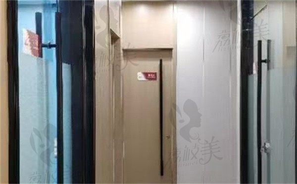 宿迁丽和口腔门诊部走廊