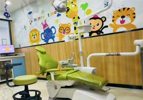 蒙自吉祥口腔价目表查询：含种植牙\牙齿矫正\洗牙\补牙\拔牙费用