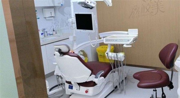 云南张品口腔官渡星云园门诊部诊疗室