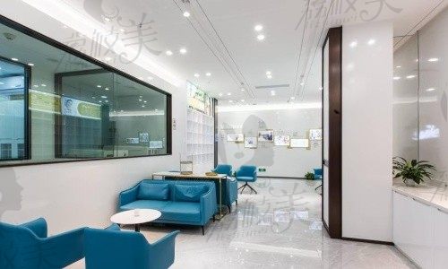深圳同步齿科（沙井店）候诊区