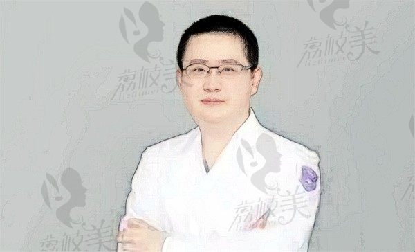 李勃