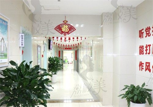 陆军军医大学第二附属医院走廊