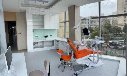 泉州丰泽安格尔口腔医院电话是0595-****9966，谁来说下医院技术好不好？价格贵不贵呀？