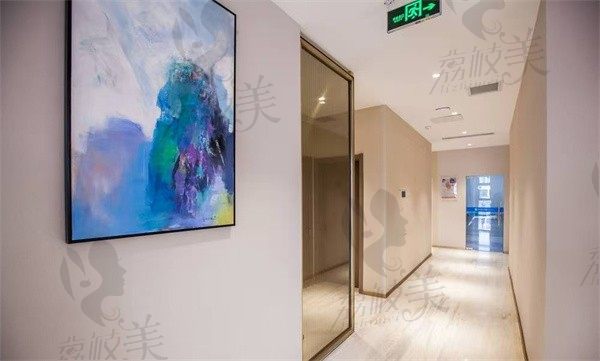 廊坊尤诺口腔门诊部走廊
