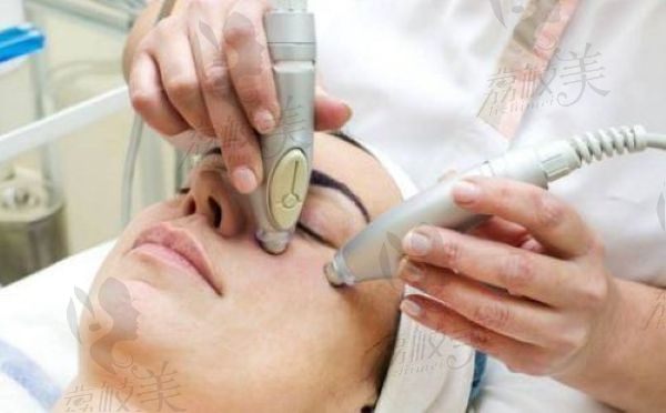 健丽去眼袋价格6800元贵吗？从技术原理、医师经验、术后效果多角度拆解性价比！
