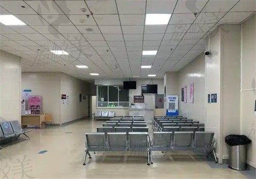 昆明医科大学第二附属医院大厅