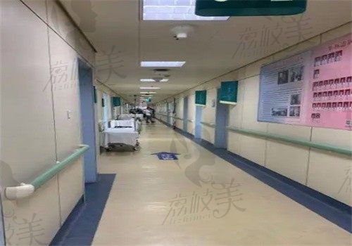 徐州医科大学附属医院走廊