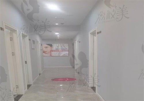 成都成华莱茵医疗美容诊所走廊