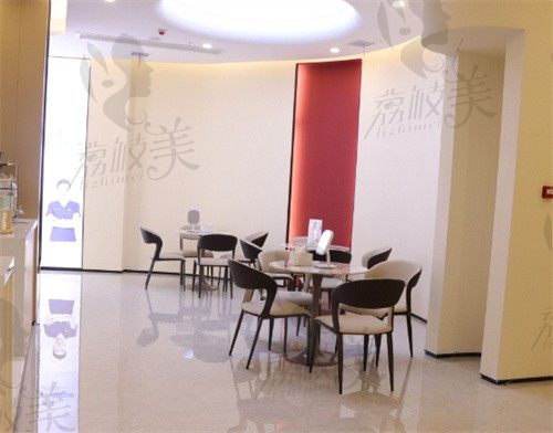 萍乡颜创医疗美容诊所大厅