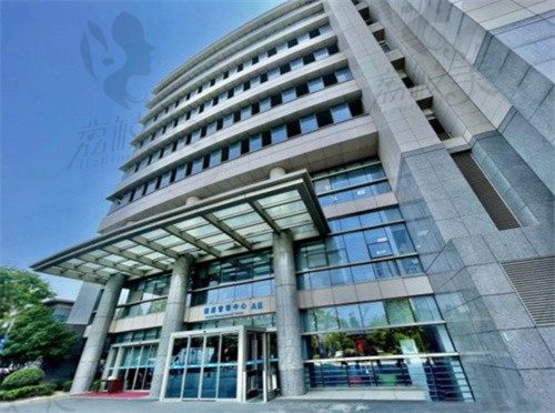 江苏省人民医院门头