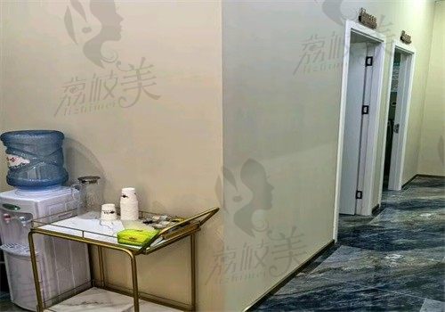 重庆媄姿医疗美容诊所走廊