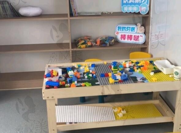 房县众大口腔娱乐区