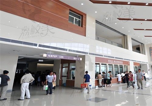 运城市中心医院大厅