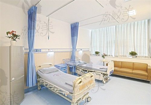 黄冈市中 心医院病房