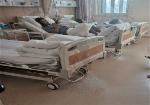 山东齐鲁医院病房