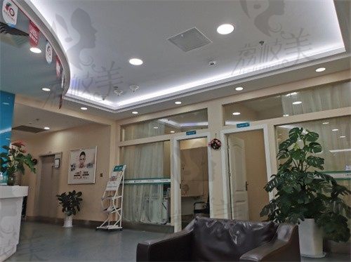 北京同仁医院院内