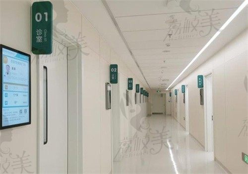 山东大学齐鲁医院德州医院走廊