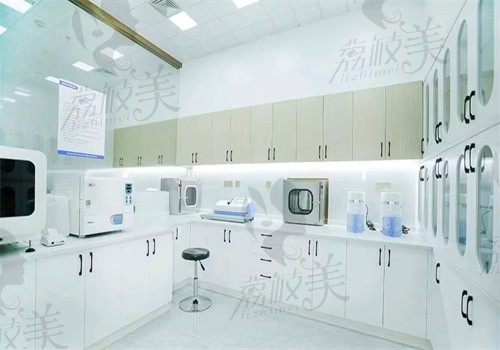 衢州可恩口腔医院（东方院区）消毒室