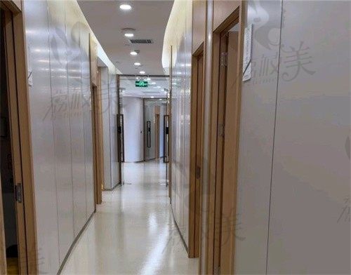 东莞光华医院医疗美容科走廊