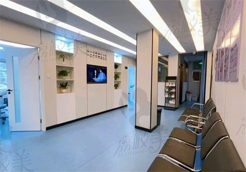 武汉大众口腔枣阳医院走廊