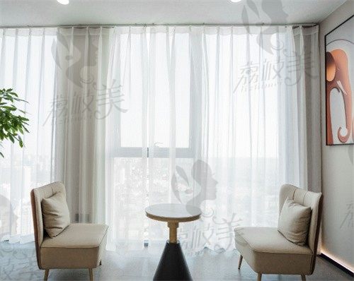 淮安童颜焕美医疗美容门诊部休息区