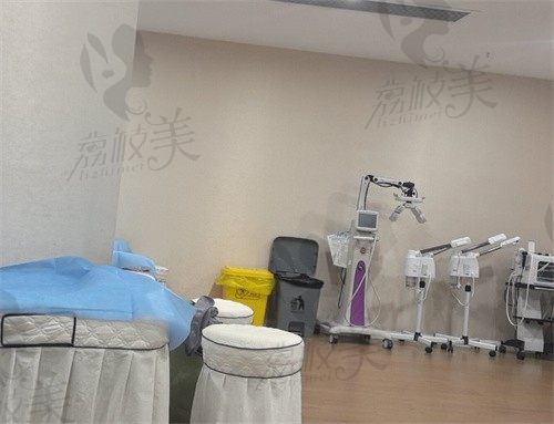 成都晶肤医疗美容诊疗室