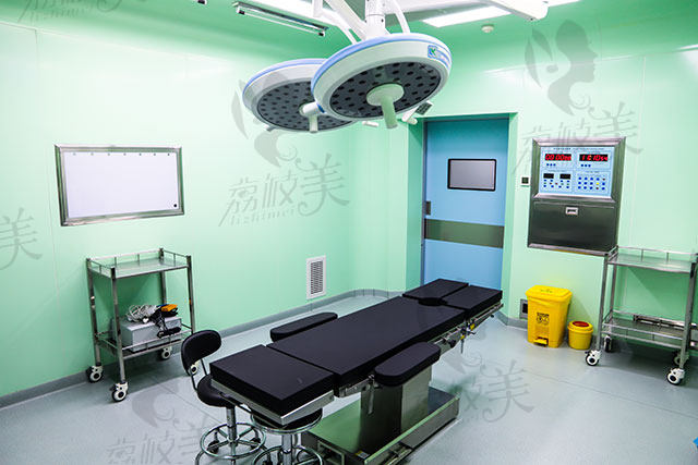 北京万达行医疗美容诊所手术室设备