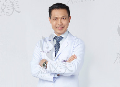泰国伽蒙(kamol)整形MTF隆胸术伽蒙医生