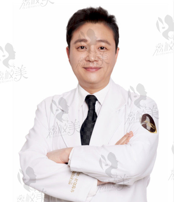 韩国现代美学整形外科代表院长黄虎