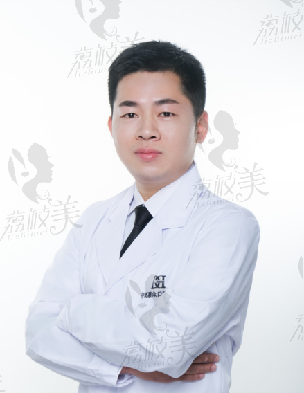 詹爱平----上海中博慧众口腔主治医师
